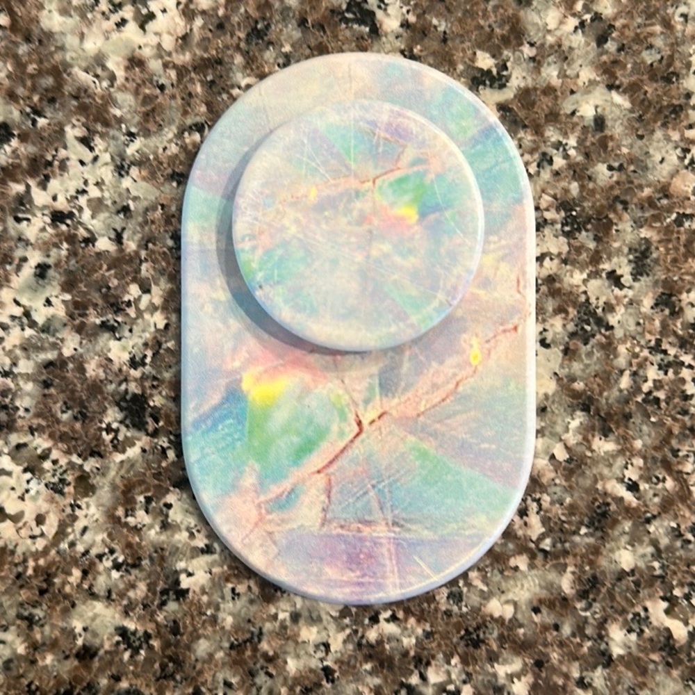 Pop grip pop socket for MagSafe